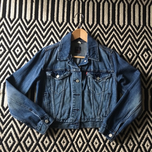 Levi's Jackets & Blazers - Levi’s denim jacket